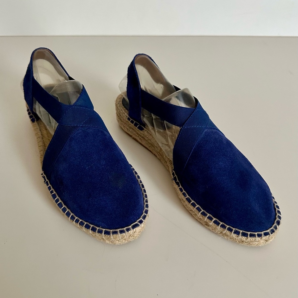 Blue Suede Espadrilles, covered toe, elastic closure, Size 6.5 Womens